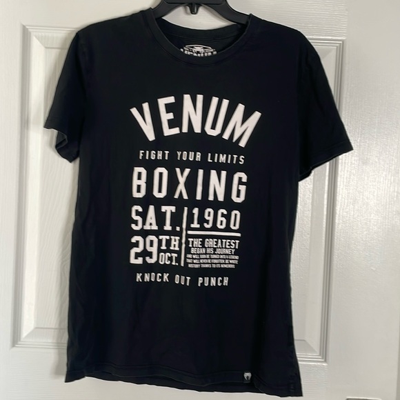 Venum short sleeve tshirt - Picture 1 of 4
